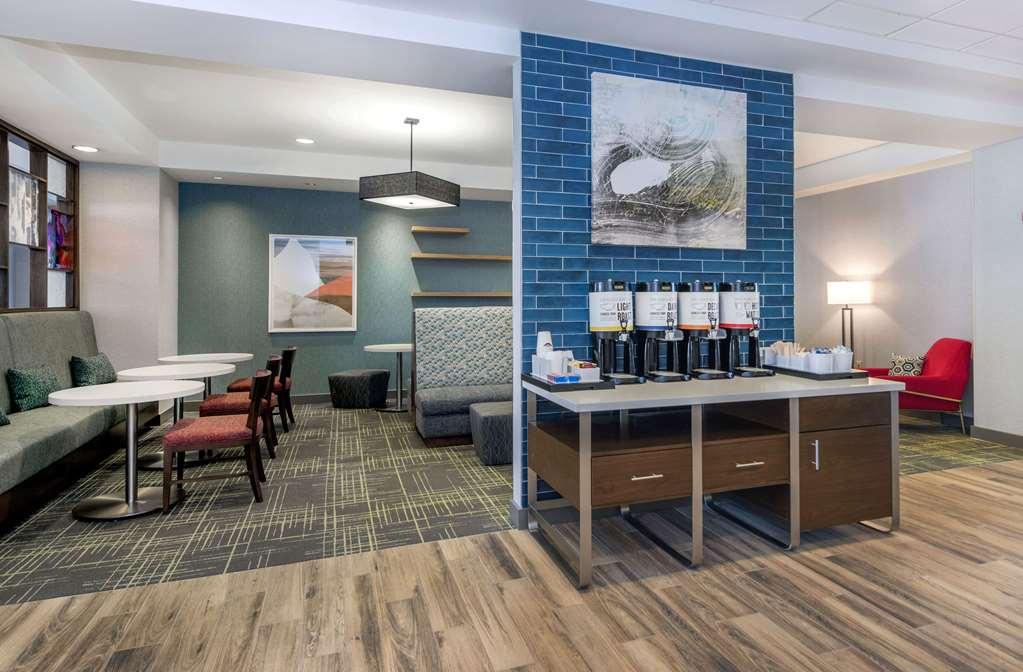Hampton Inn & Suites Burlington Restaurace fotografie